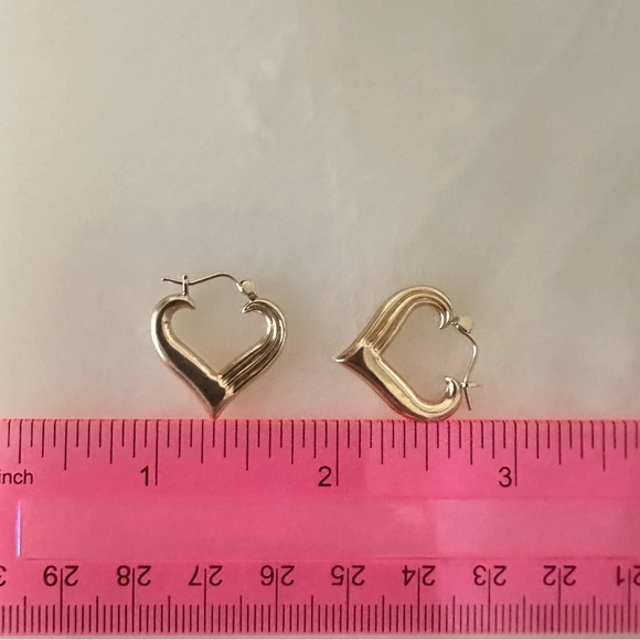 14k Solid Gold Heart Hoop Earrings - Picture 16 of 16